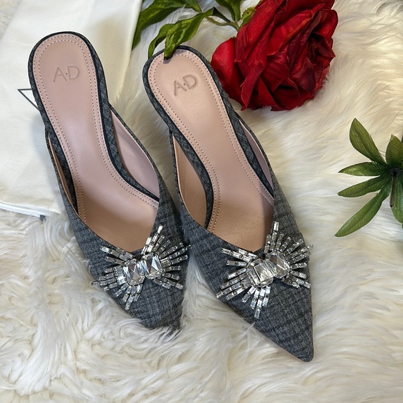 Holiday Mule Heels - Picture 7 of 11